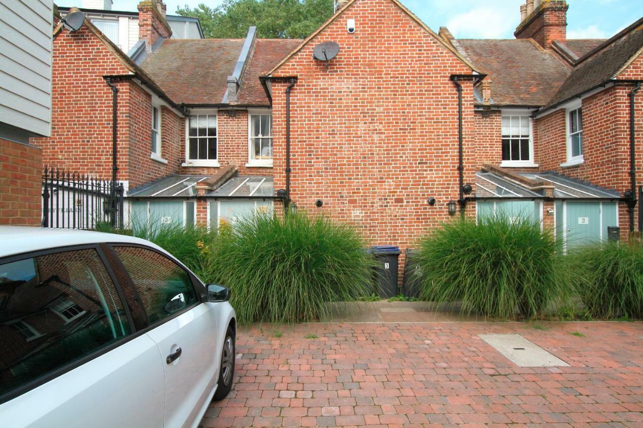 Riverside Channel5 "Holidays Homes In The Sun" Featured Central Canterbury Cottage With Free Parking Eksteriør billede