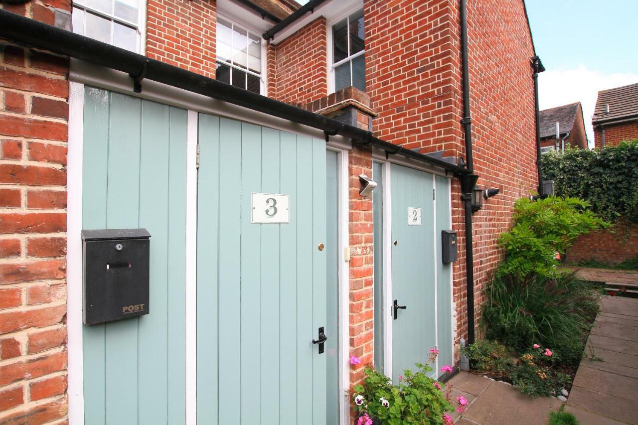 Riverside Channel5 "Holidays Homes In The Sun" Featured Central Canterbury Cottage With Free Parking Eksteriør billede